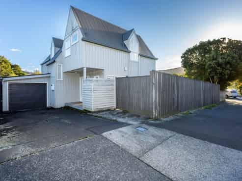 2 Gloucester Street, Silverstream
