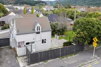 2 Gloucester Street, Silverstream