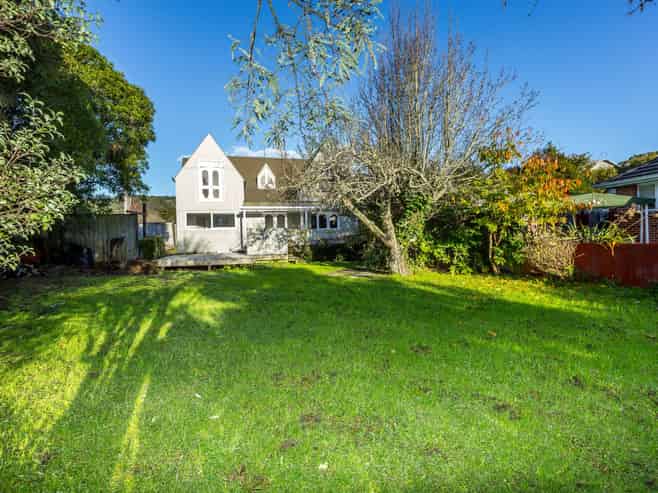 2 Gloucester Street, Silverstream