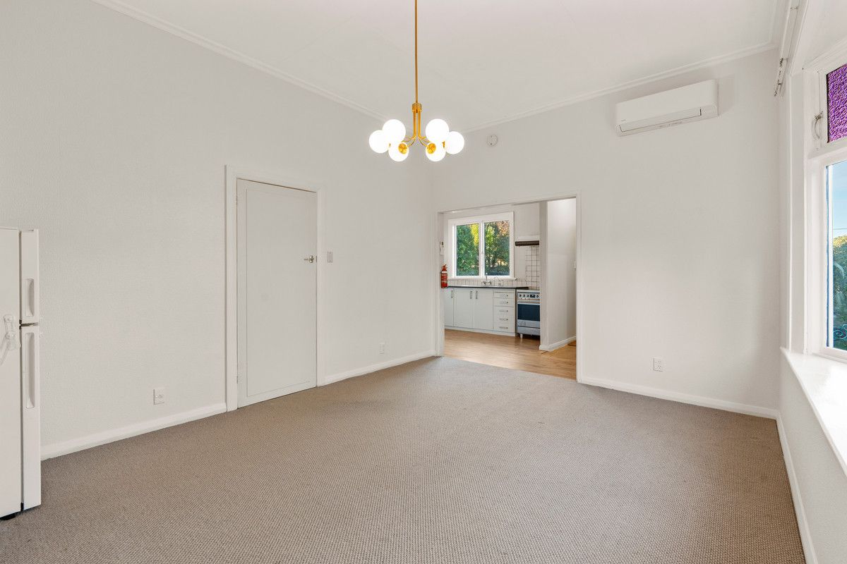 Charming Home Offering Flexible Family Living - Vista 6