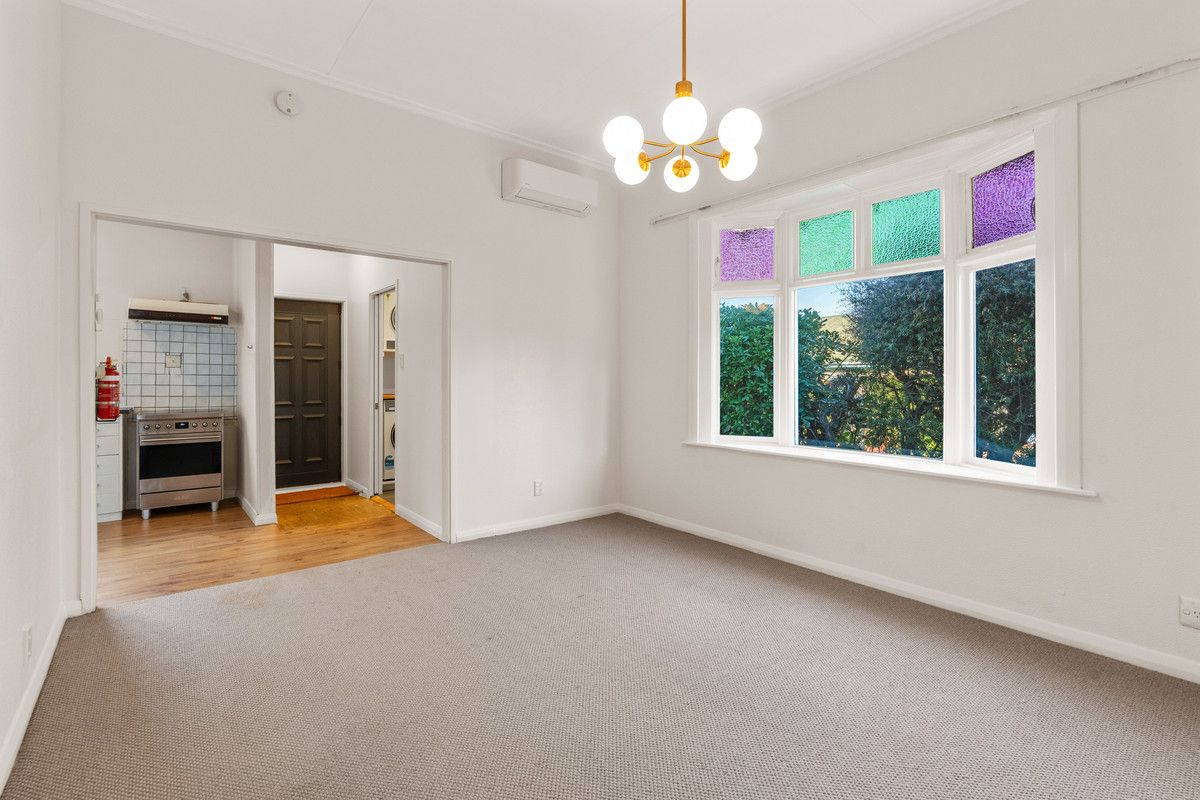 Charming Home Offering Flexible Family Living - Vista 5