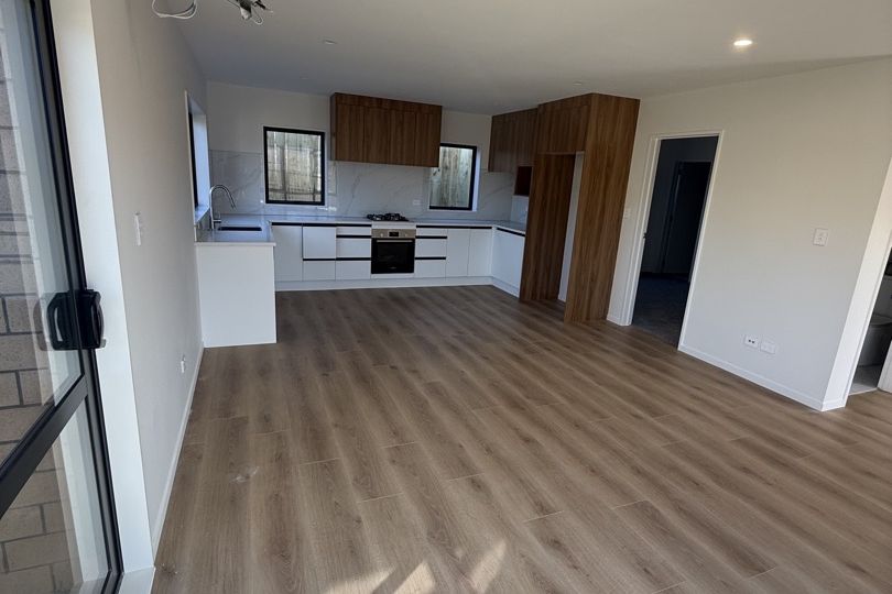 Spacious 4-Bedroom Family Home in Sought-After Hillpark Location - Widok 2