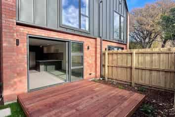 2/83 Rutherford Street, Woolston