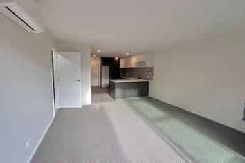 2/83 Rutherford Street, Woolston