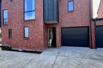 2/83 Rutherford Street, Woolston