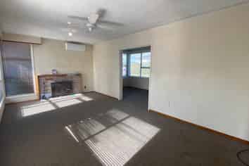 9 Sutton Avenue, Mangere East