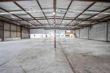 RARE INDUSTRIAL OPPORTUNITY IN MORNINGSIDE