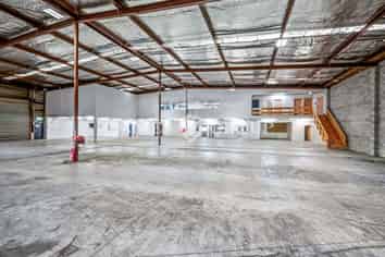 RARE INDUSTRIAL OPPORTUNITY IN MORNINGSIDE