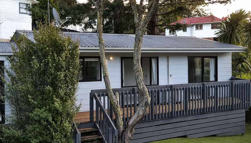 8A Wirihana Road, Titirangi