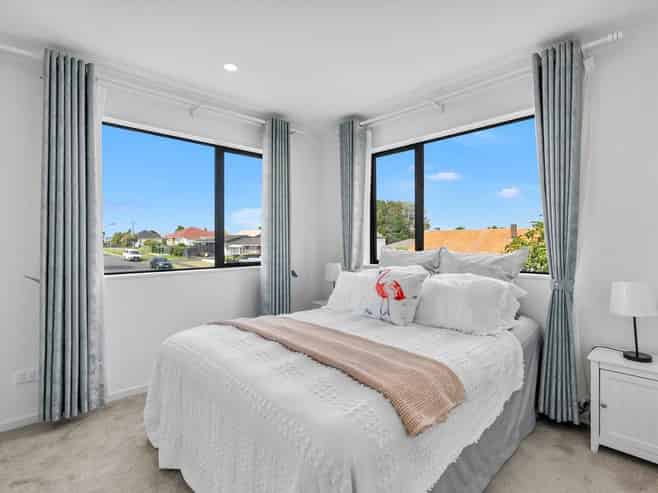 7 Waite Avenue, Mount Albert