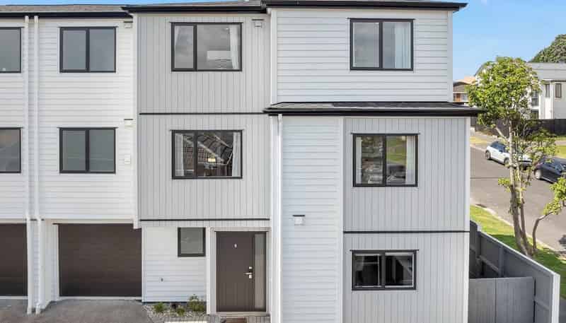 7 Waite Avenue, Mount Albert