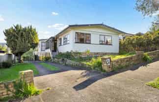 31 Laburnum Road, New Windsor