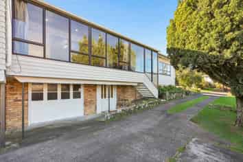 31 Laburnum Road, New Windsor