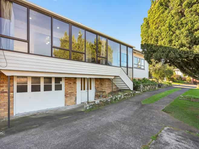 31 Laburnum Road, New Windsor