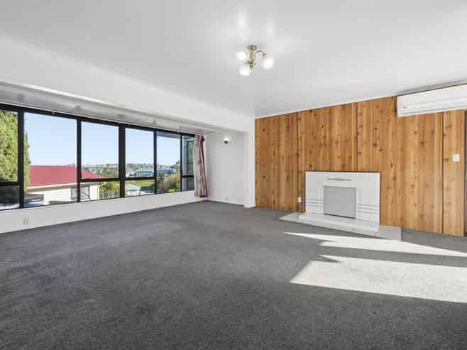 31 Laburnum Road, New Windsor