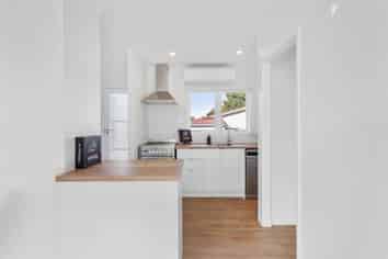 8/27 Nikau Street, New Lynn