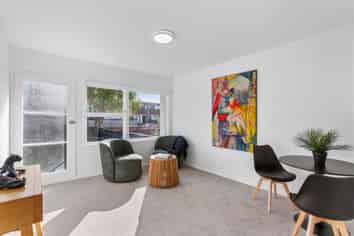 8/27 Nikau Street, New Lynn