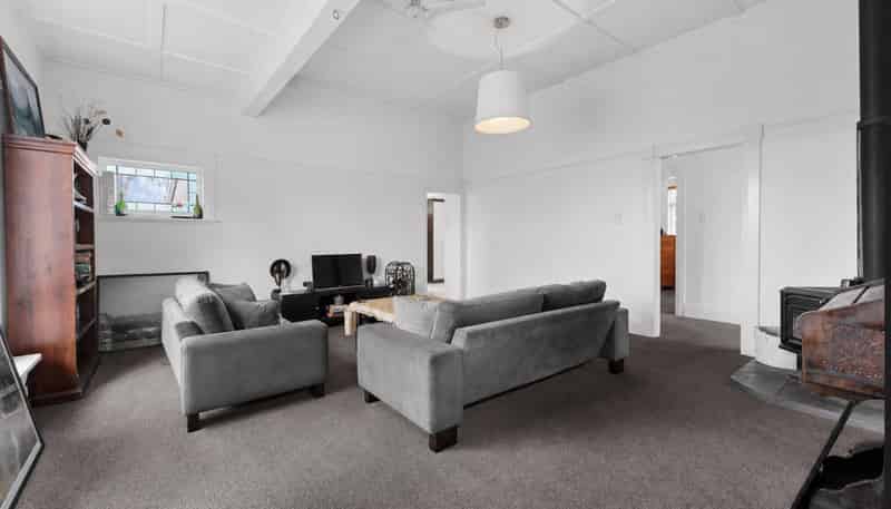 802 New North Road, Mount Albert