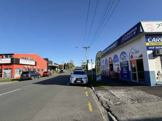 Affordable retail opportunity with car park