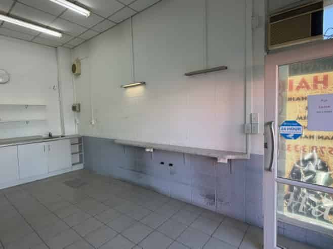 Affordable retail opportunity with car park