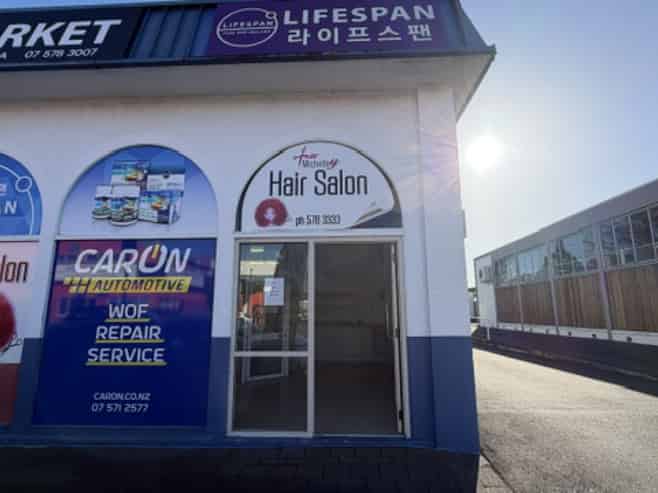Affordable retail opportunity with car park