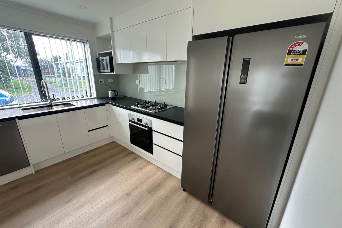 Modern Family Living Meets Ultimate Convenience! - Widok 3
