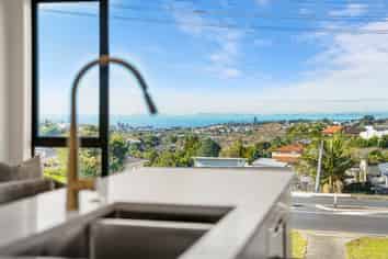 Lot 1/832 East Coast Road, Oteha