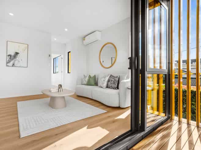 Lot 1/832 East Coast Road, Oteha