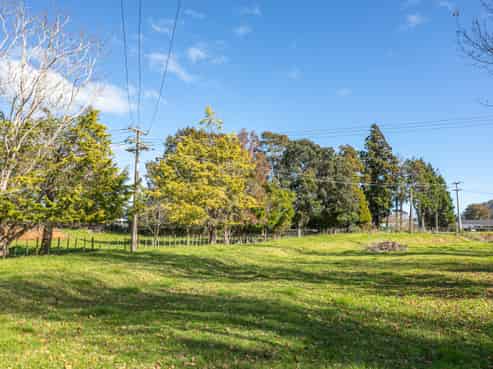 315 & 315A Woollams Avenue, Coromandel