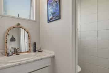 1/12 McKee Avenue, Fenton Park