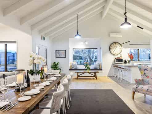 Luxury Lakeview Boutique Lodge