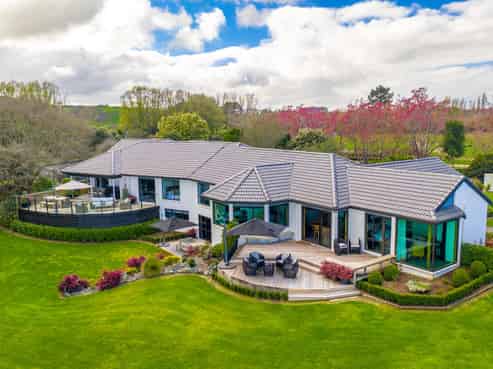 Luxury Lakeview Boutique Lodge