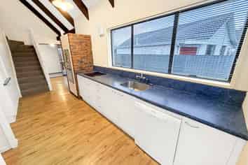 34A Woodham Drive, Allenton