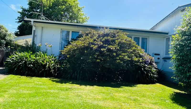 2/18 Liverpool Street, Papakura