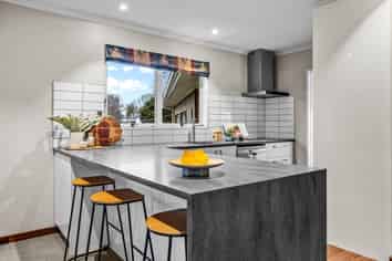 55 Peters Street, Hinds