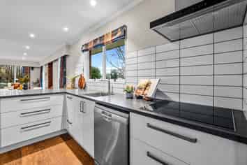 55 Peters Street, Hinds