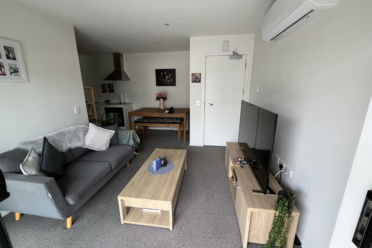 1 Bedroom, 1 Bathroom + Study is now available - Ground floor. - Widok 2