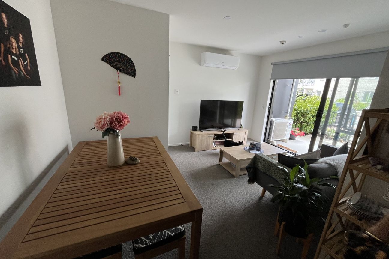 1 Bedroom, 1 Bathroom + Study is now available - Ground floor. - Widok 3
