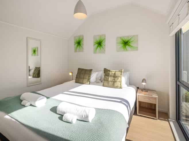AQ/4 Bay Road, Palm Beach