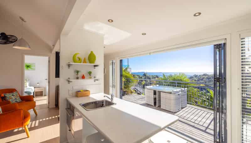AQ/4 Bay Road, Palm Beach