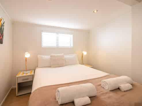 AQ/4 Bay Road, Palm Beach