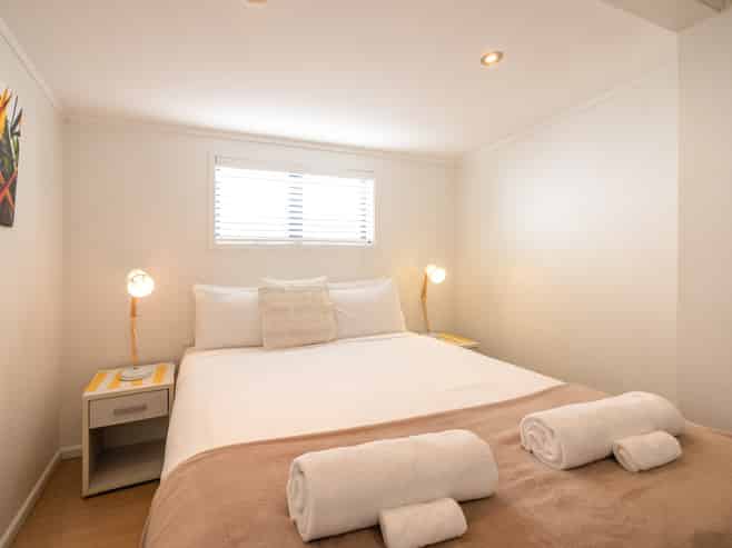 AQ/4 Bay Road, Palm Beach