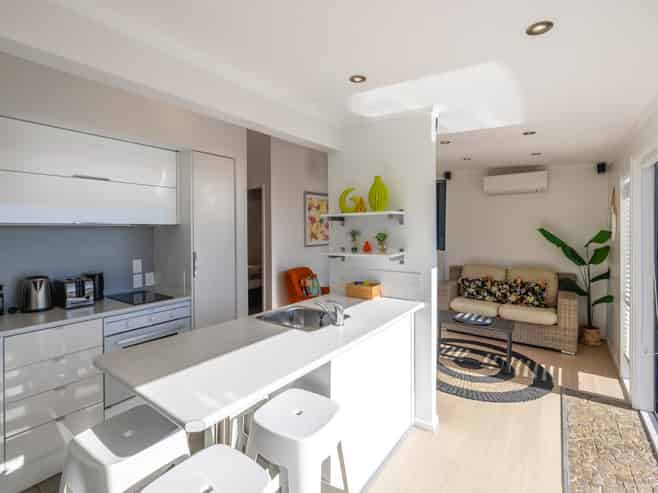 AQ/4 Bay Road, Palm Beach