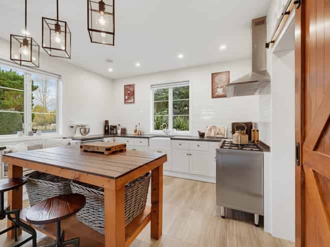 1119 Downs Road, West Eyreton