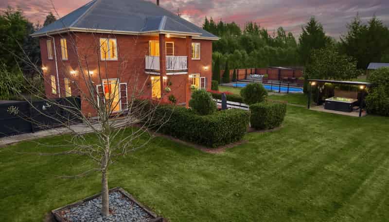 1119 Downs Road, West Eyreton