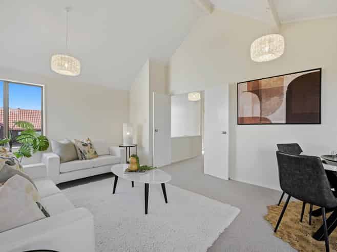 2/1 Aramoana Avenue, Devonport
