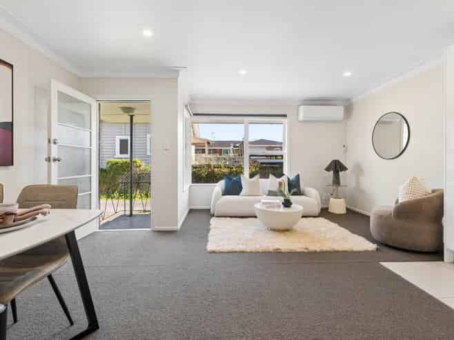 2/22 Kensington Avenue, Mount Eden