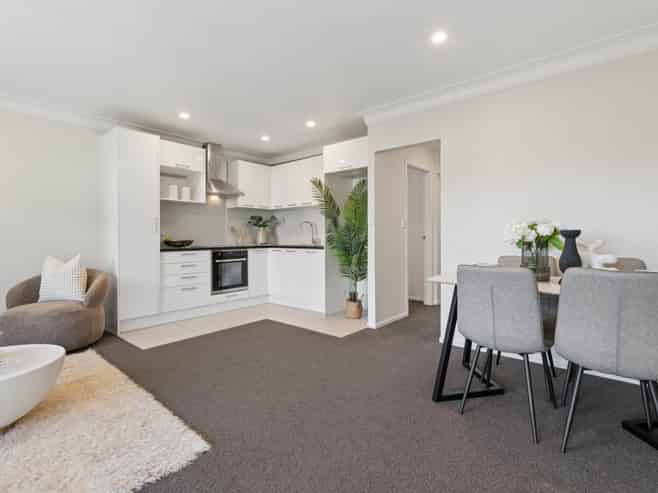 2/22 Kensington Avenue, Mount Eden