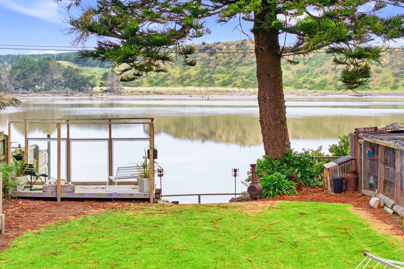 Once-in-a-Lifetime Riverfront Opportunity - Widok 2