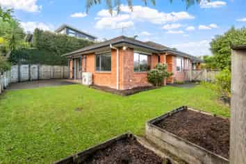 12 Mably Court, Stanmore Bay